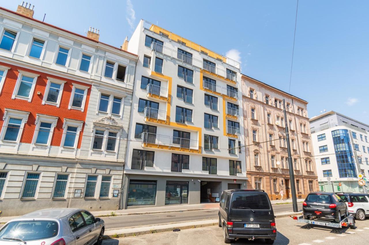 Brand New Studio Apartment # 42 In Brand New Building With Free Parking In The Center Prag Exterior foto